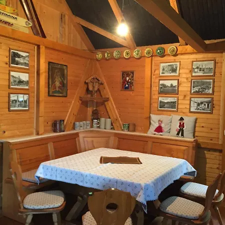 Orman Evi Панське Косів